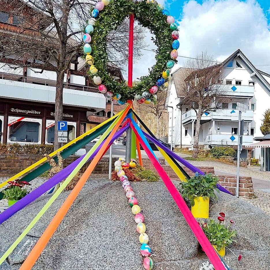Osterschmuck in Tennenbronn 13